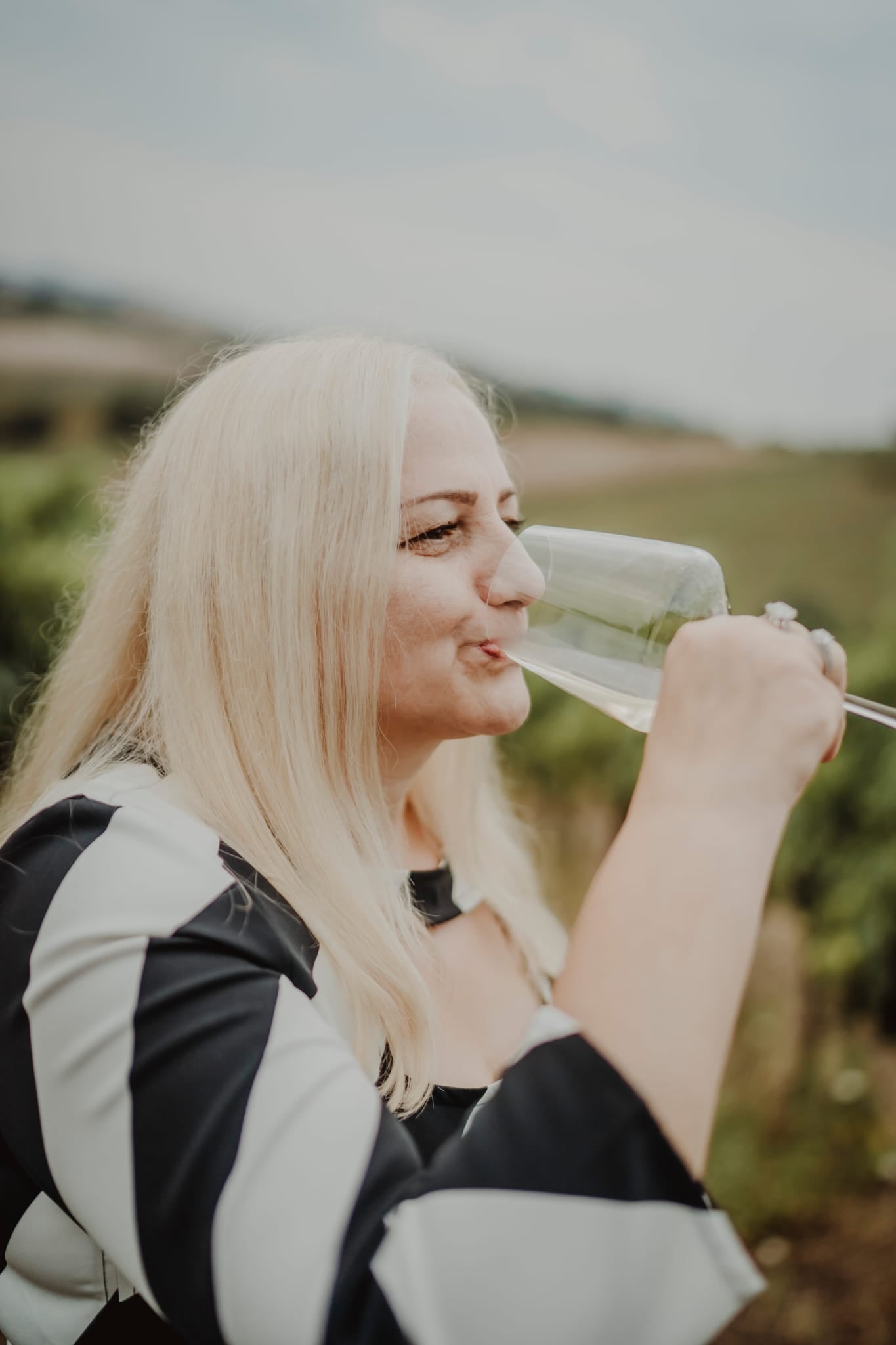 LUKSUZNO BELO DRAGANA